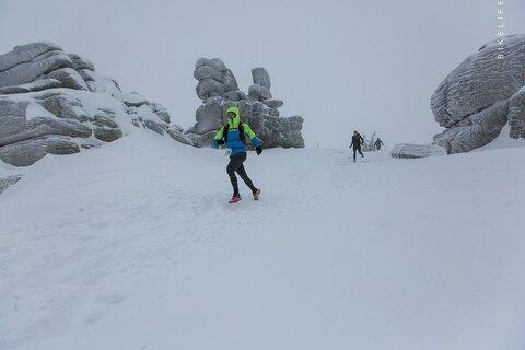 Michał během Zimowy Ultramaraton Karkonoski 2020